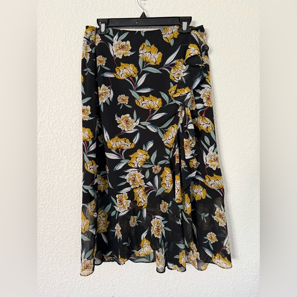 Tronjori Dresses & Skirts - Tronjori Floral Wrap Midi Skirt in Black‎ and Yellow